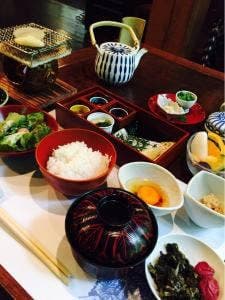 山荘天水 ラウンジ 白楽天