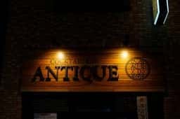 COCKTAIL BAR ANTIQUE