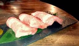 NIKUROJI 焼肉とワインのお店