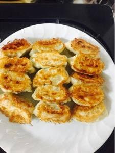 餃子専門店 チャンピオン 小路店